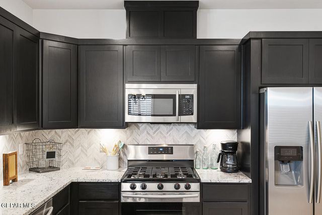 724 Cedarwood Avenue, Horizon City, TX 79928