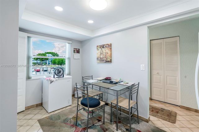 7610 NW 18th St 203, Margate, FL 33063