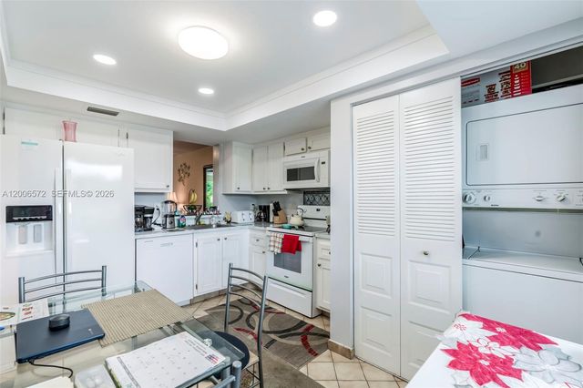 7610 NW 18th St 203, Margate, FL 33063