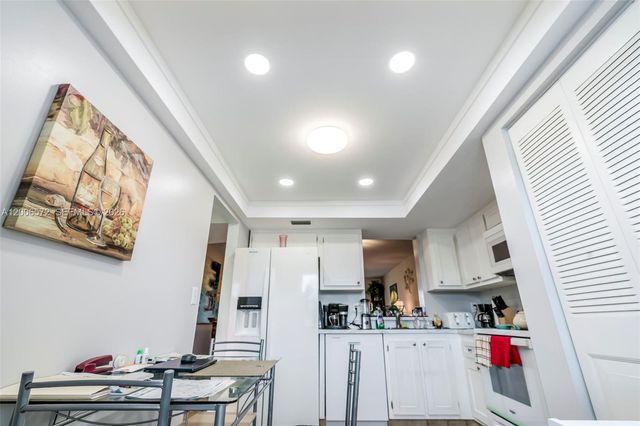 7610 NW 18th St 203, Margate, FL 33063