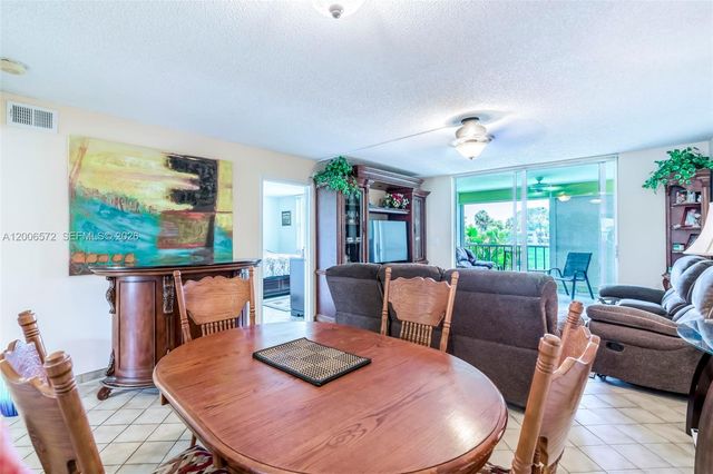 7610 NW 18th St 203, Margate, FL 33063