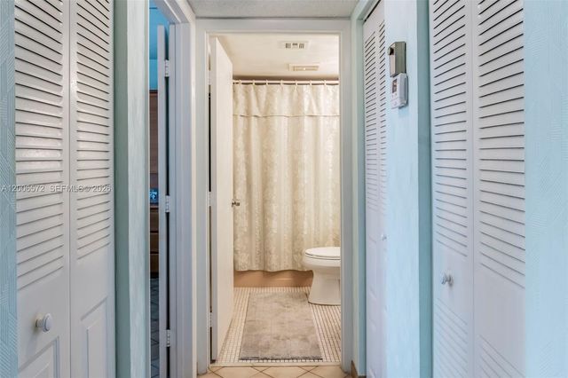 7610 NW 18th St 203, Margate, FL 33063