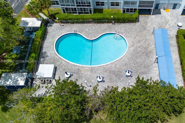 7610 NW 18th St 203, Margate, FL 33063