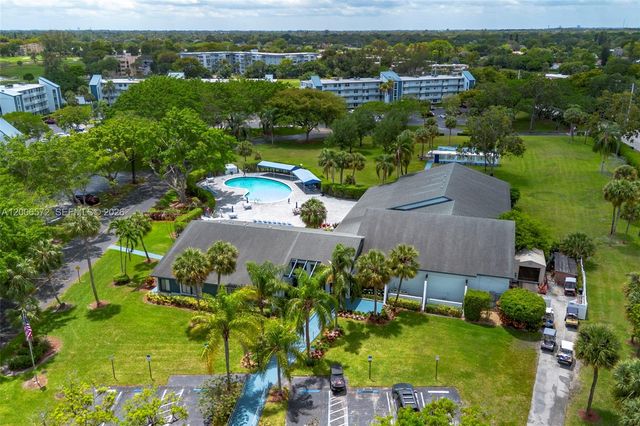 7610 NW 18th St 203, Margate, FL 33063