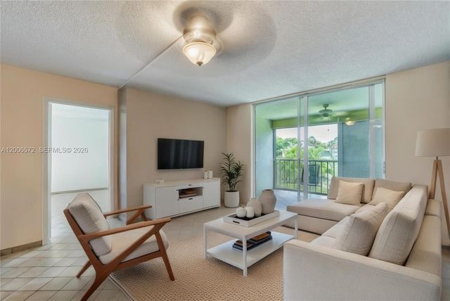 7610 NW 18th St 203, Margate, FL 33063