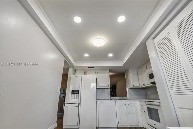 7610 NW 18th St 203, Margate, FL 33063