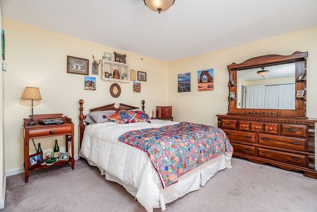 101 Bridle Cross Rd 101, Fitchburg, MA 01420