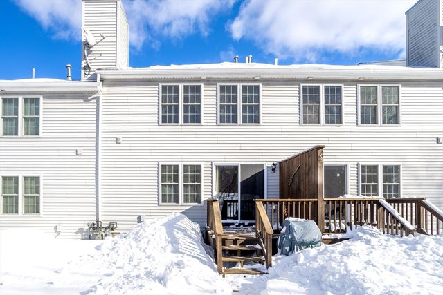 101 Bridle Cross Rd 101, Fitchburg, MA 01420