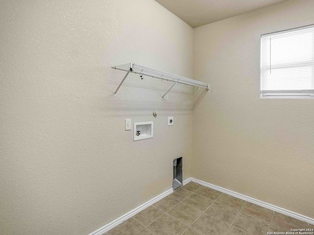 8611 LANTANA SPGS, Converse, TX 78109
