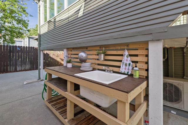 1914 7th St, Sacramento, CA 95811