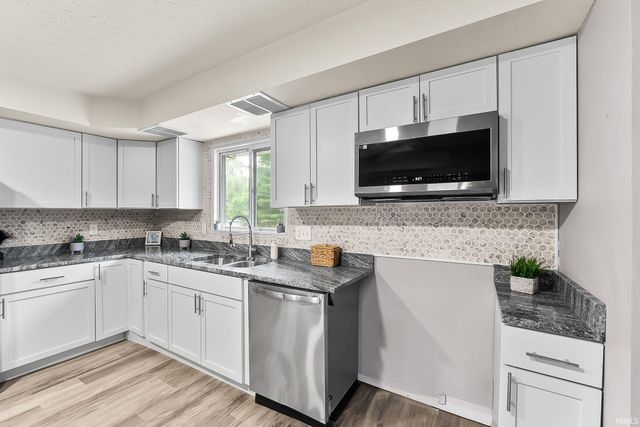 5857 Stellhorn Road, Fort Wayne, IN 46815