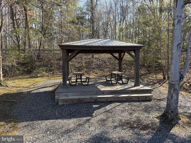 57 LIGHTHOUSE DR, Bumpass, VA 23024