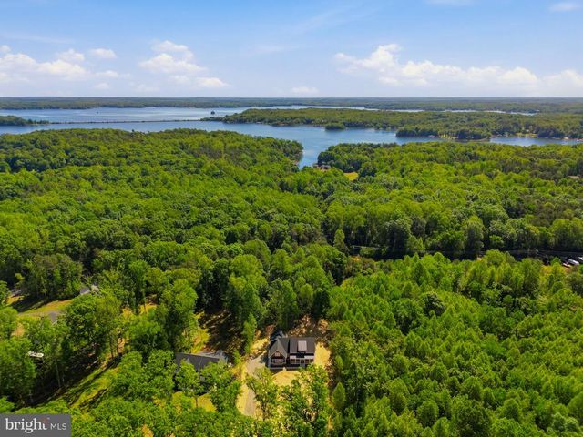 57 LIGHTHOUSE DR, Bumpass, VA 23024