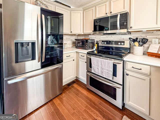 39 E Point Drive, Dahlonega, GA 30533