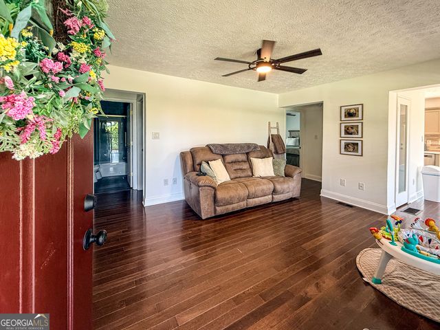 39 E Point Drive, Dahlonega, GA 30533