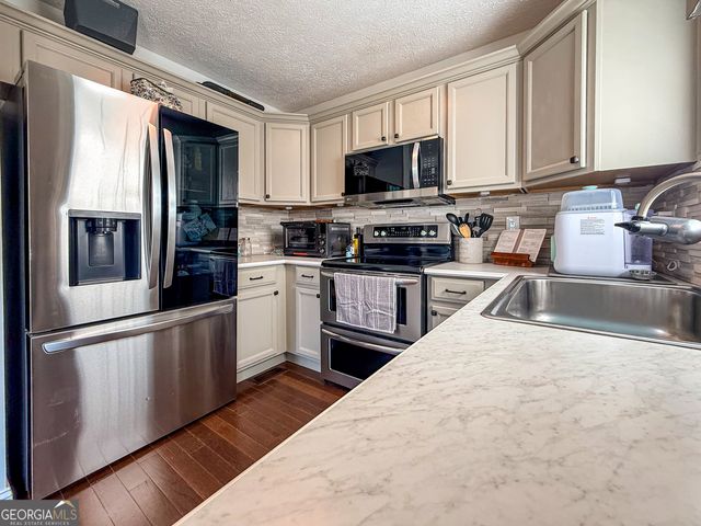 39 E Point Drive, Dahlonega, GA 30533