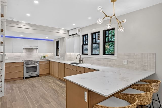 21 Brewster Street, Provincetown, MA 02657