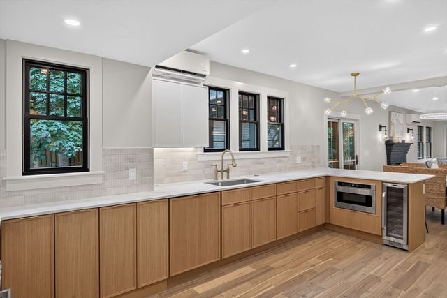 21 Brewster Street, Provincetown, MA 02657