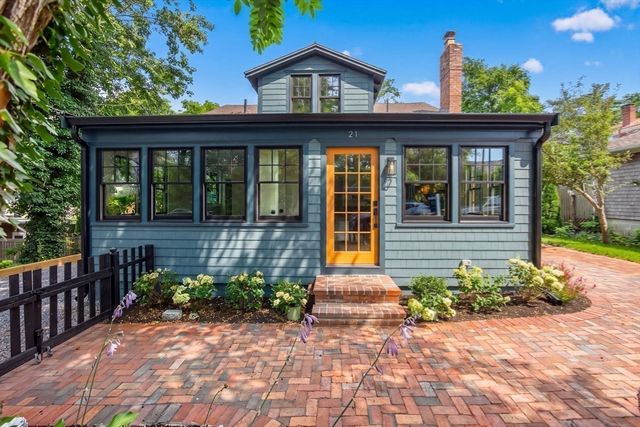 21 Brewster Street, Provincetown, MA 02657