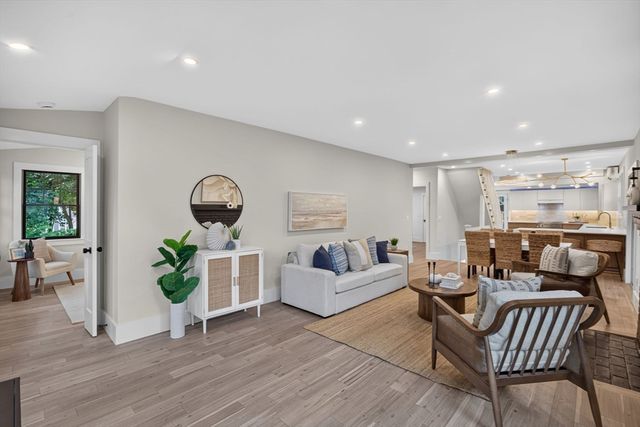 21 Brewster Street, Provincetown, MA 02657