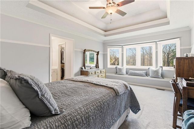 1141 NE Hunters Ridge, Lee's Summit, MO 64086