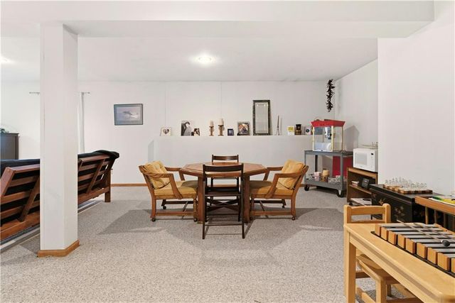 1141 NE Hunters Ridge, Lee's Summit, MO 64086