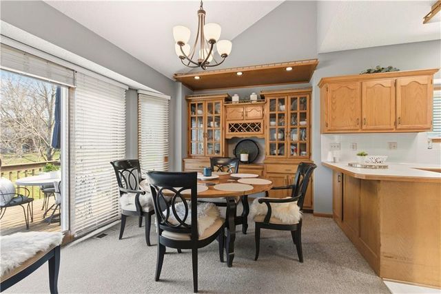 1141 NE Hunters Ridge, Lee's Summit, MO 64086