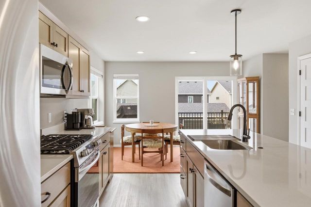 530 Lone Oak Lane, Verona, WI 53593