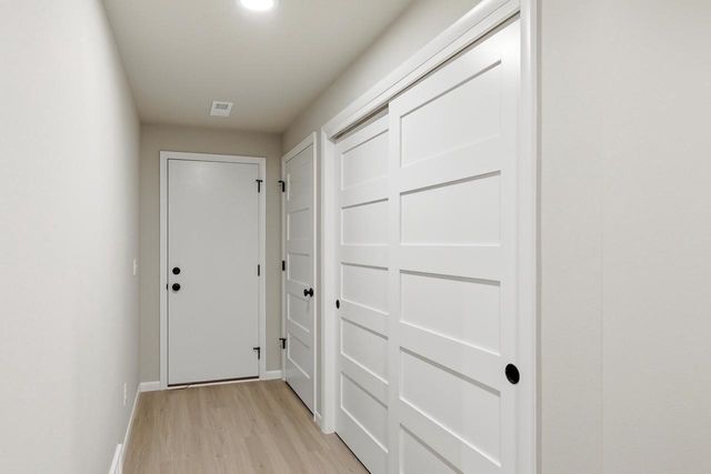 530 Lone Oak Lane, Verona, WI 53593