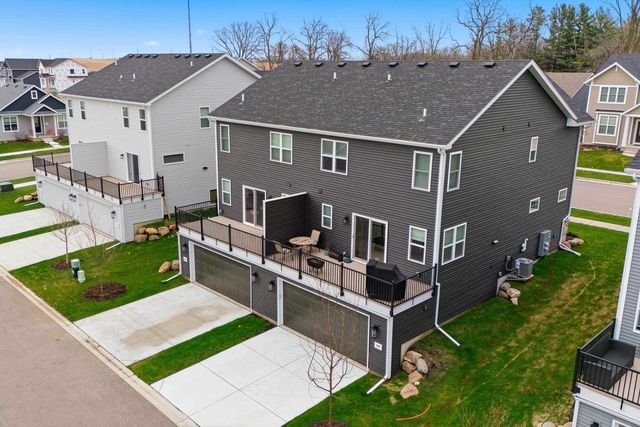 530 Lone Oak Lane, Verona, WI 53593