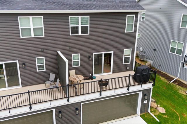 530 Lone Oak Lane, Verona, WI 53593