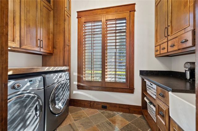 208 Deep Cove Point, Sunset, SC 29685