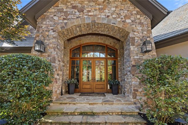 208 Deep Cove Point, Sunset, SC 29685