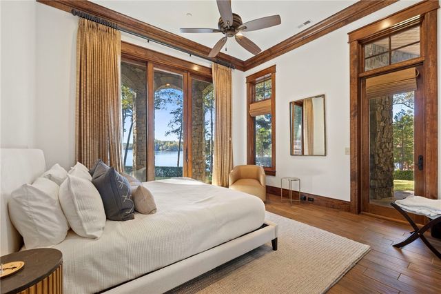 208 Deep Cove Point, Sunset, SC 29685