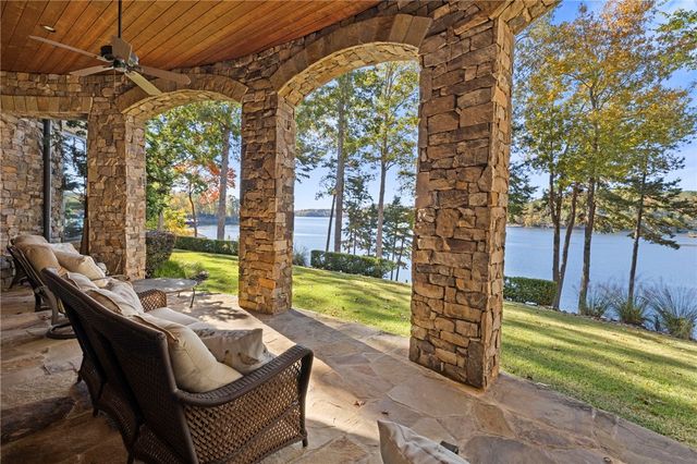 208 Deep Cove Point, Sunset, SC 29685