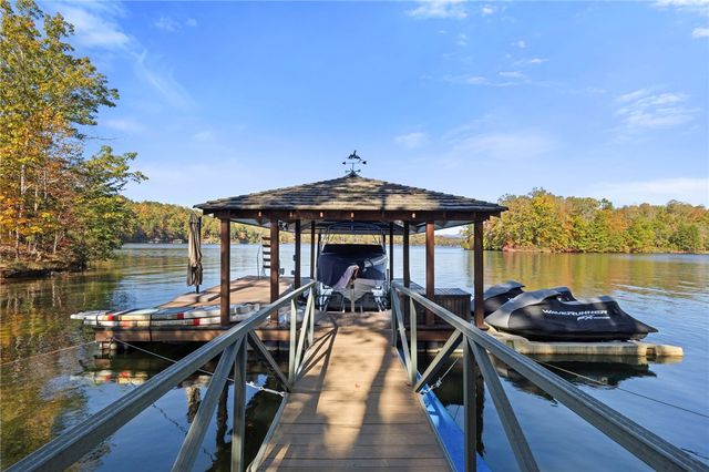 208 Deep Cove Point, Sunset, SC 29685