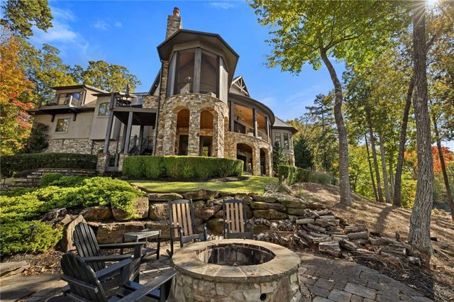 208 Deep Cove Point, Sunset, SC 29685