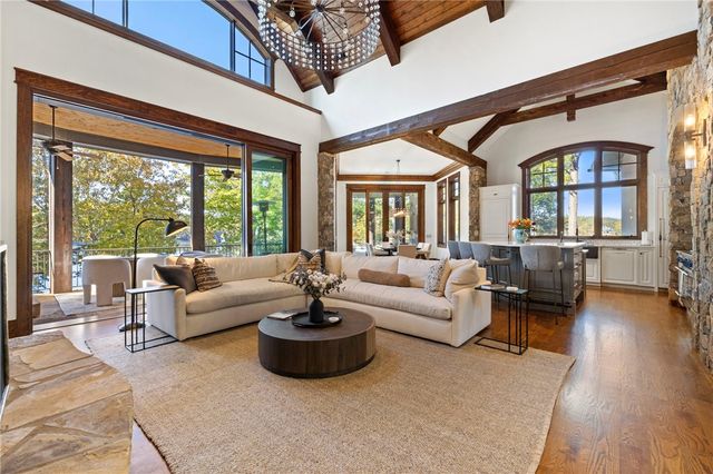 208 Deep Cove Point, Sunset, SC 29685