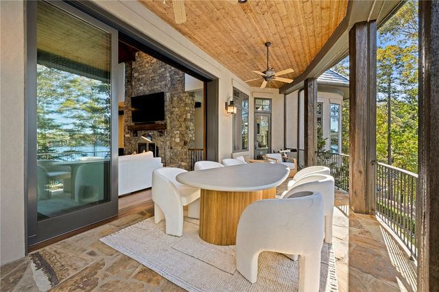 208 Deep Cove Point, Sunset, SC 29685