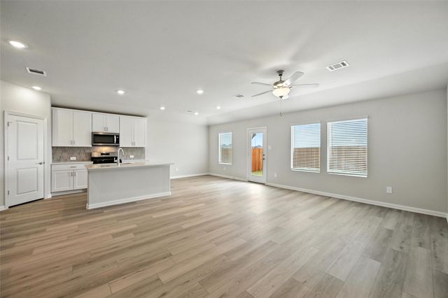 6629 Coyote Valley Trail, Fort Worth, TX 76036