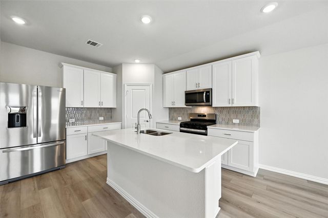 6629 Coyote Valley Trail, Fort Worth, TX 76036