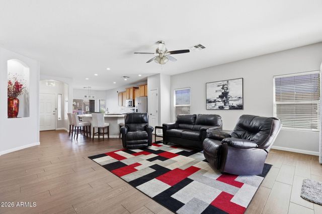 807 E Bradstock Way, San Tan Valley, AZ 85140