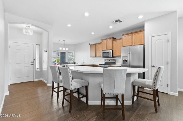 807 E Bradstock Way, San Tan Valley, AZ 85140