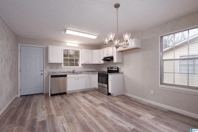 2104 26TH AVENUE N, Bessemer, AL 35023