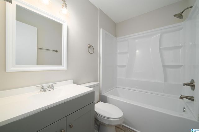 2104 26TH AVENUE N, Bessemer, AL 35023