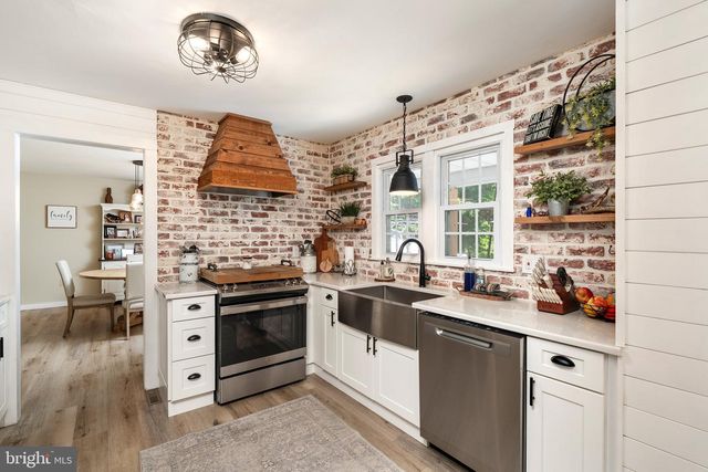 24 SAINT JOHN ST, Pemberton, NJ 08068