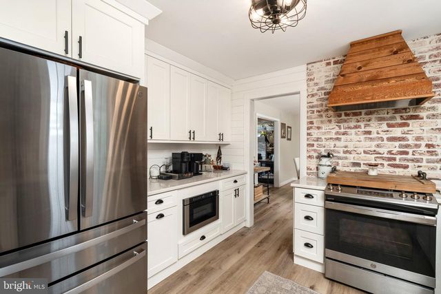 24 SAINT JOHN ST, Pemberton, NJ 08068