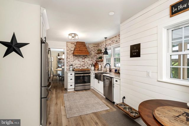 24 SAINT JOHN ST, Pemberton, NJ 08068