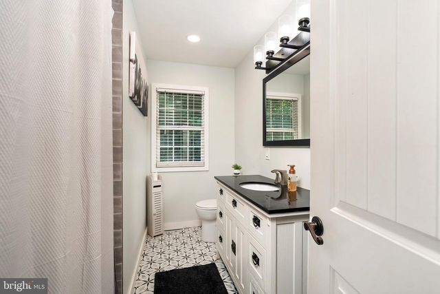 24 SAINT JOHN ST, Pemberton, NJ 08068