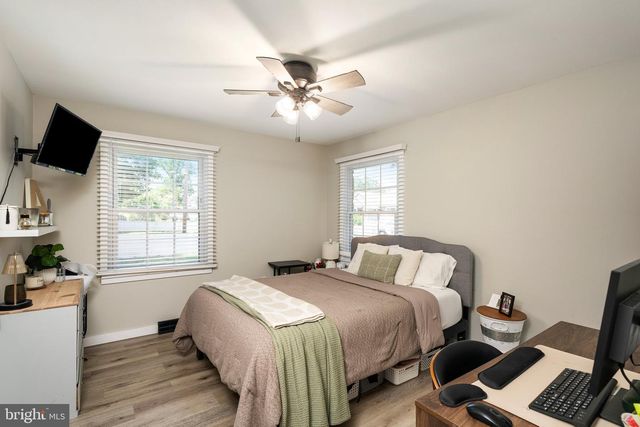 24 SAINT JOHN ST, Pemberton, NJ 08068
